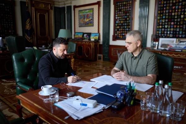 Зеленський ініціює кадрові зміни в СБУ: кого це торкнеться 13
