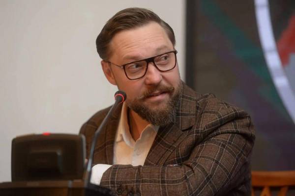 Адвокат: Конкурс на посади в МКС провалено, Україна втратила шанс 5 Адвокат: Конкурс на посади в МКС провалено, Україна втратила шанс 4