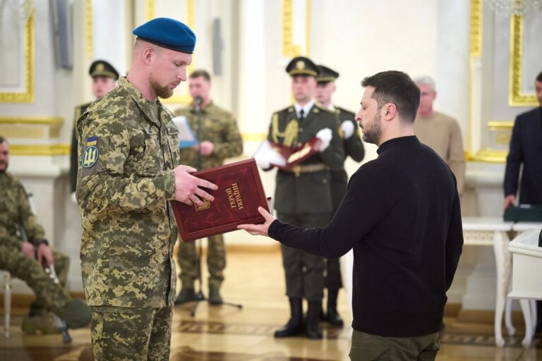 Морпіх Богдан Масько, що нищив сотні ворогів на Кринках, потребує допомоги 10