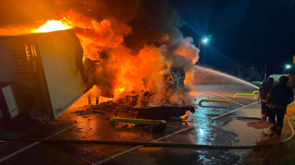 Обстріл півдня Одещини знеструмив понад 13 тисяч абонентів 11 Обстріл півдня Одещини знеструмив понад 13 тисяч абонентів 9