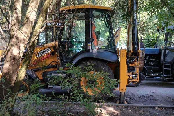 АіФ UA 66 КМДА спростовує фейк про техніку ЗСУ на будівництві теплотраси