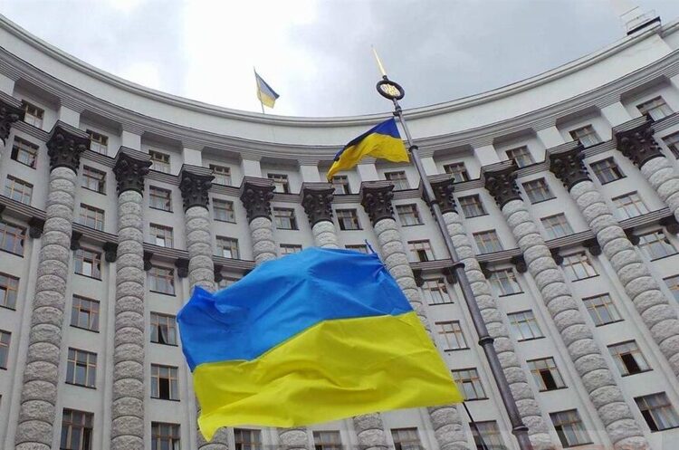 ЗСУ відбивають атаки окупантів на Донбасі: запеклі бої тривають