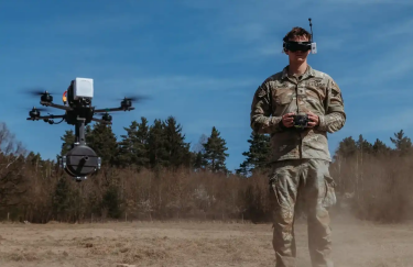 Україна отримала перші дві тисячі FPV-дронів F10 від американської компанії F-Drones