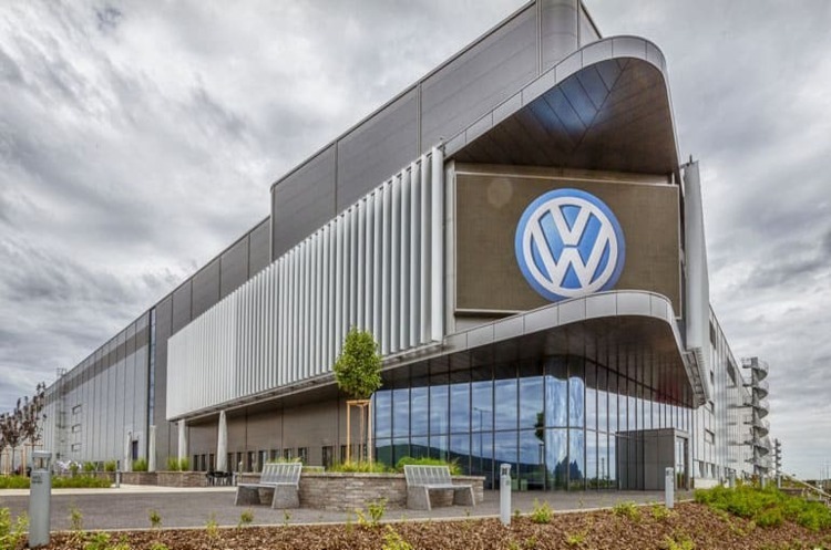 Volkswagen menurunkan harga Polo до 150 000 рупи напередодні виходу нової моделі 3