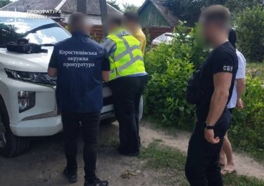 Фото 2 — 4300 дерев на 34 мільйони: прокурори затримали організаторів вирубки лісу