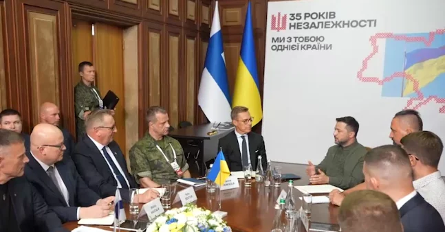 Україна та Фінляндія домовилися про виробництво дронів, морських безекіпажних систем і НРК