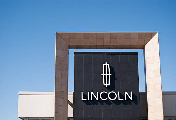 Ford модернізує Lincoln, додаючи йому люксовості