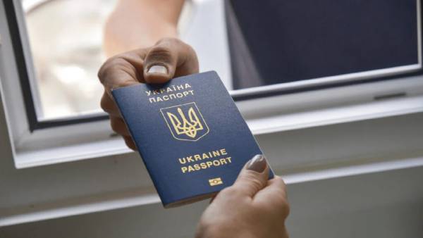 Штамп у паспорті: навіщо українцям оновлені правила ЄС 15