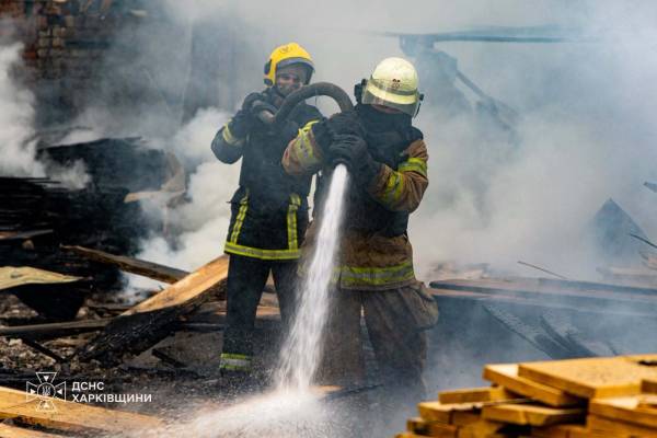 Російський удар по харківському ТЦ: загинув цивільний, є поранені