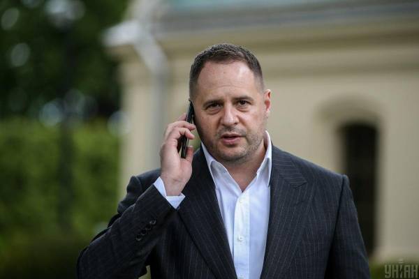 САП дозволила Єрмаку подорожувати Україною