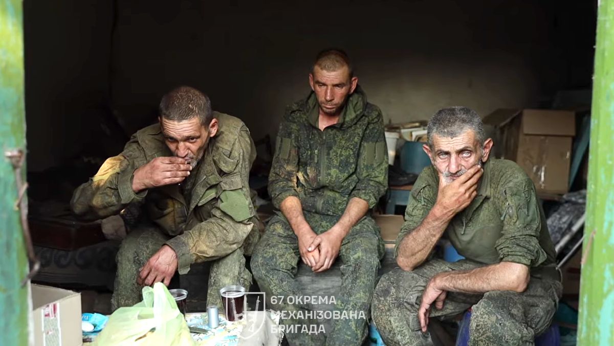 АіФ UA 50 Тютюновий запах привів снайперів до чотирьох полонених окупантів