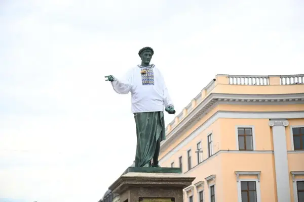 Одеський Дюк вперше вдягнув вишиванку з початку війни