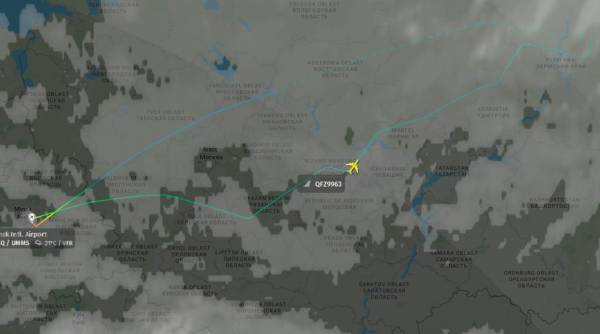 Маршрут польоту іранського вантажного Boeing 747-281F EP-FAB авіакомпанії Fars Air Qeshm, який майже 6 годин літав над територією Росії, після чого повернувся до Мінську. Фото: AirNav Radar
