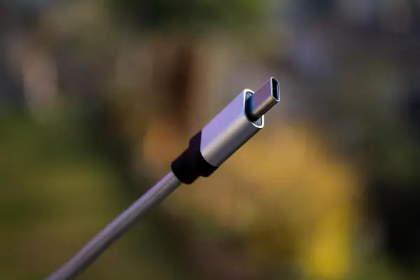 АіФ UA 73 USB-C: два боки однієї медалі – як обрати правильний