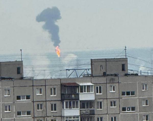 Пожежа під Пермським НПЗ після атаки дронів 10