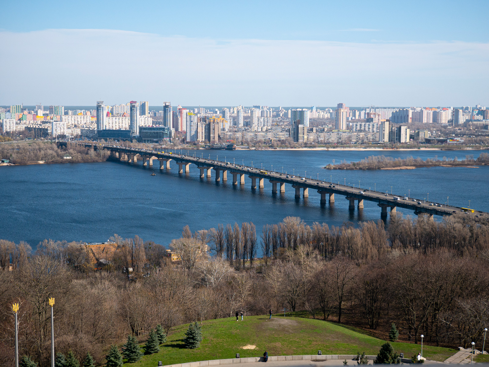 Символічна велич: чому Батьківщина-матір у Києві відома світу 38 vyhlyad na mist patona