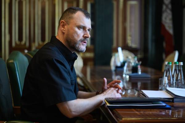 Зеленський та Клименко посилили спроможності РНБО 4