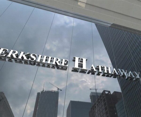 Berkshire Hathaway купила акції Apple на $25 мільярдів