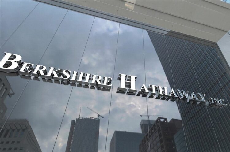 Berkshire Hathaway купила акції Apple на $25 мільярдів 10