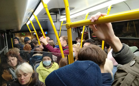Зеленський наполягає на збільшенні громадського транспорту у містах