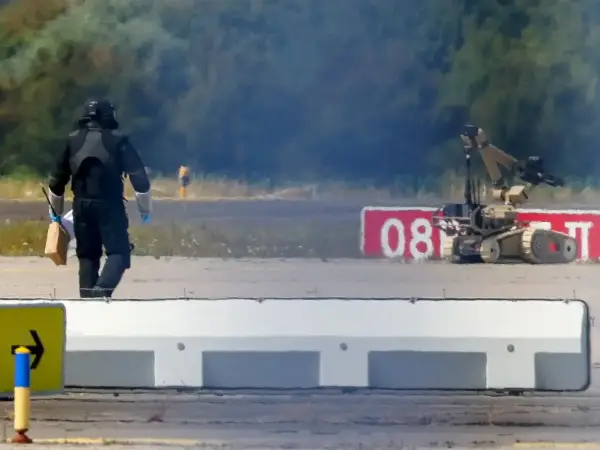 НРК працює із уламками безпілотника в аеропорту Лейпцига