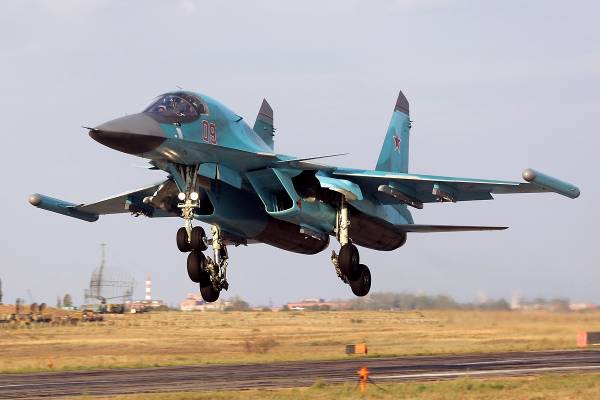 Українські захисники уразили російський аеродром та пошкодили винищувач Су-34 7