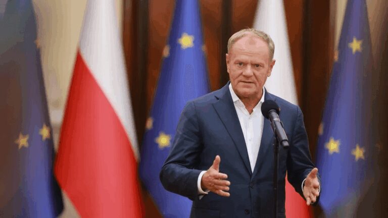 Туск: Німеччині варто судити тих, хто збудував "Північний потік", а не українців 12