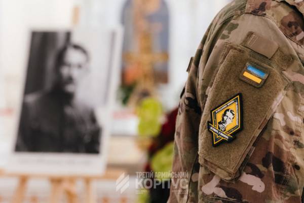 Прощання з полковником Євгеном Коновальцем у Києві 12
