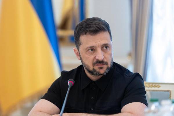 АіФ UA 38 ВРУЧЕНО ПОДАННЯ: Хмару та Сибігу висунуть на міністрів