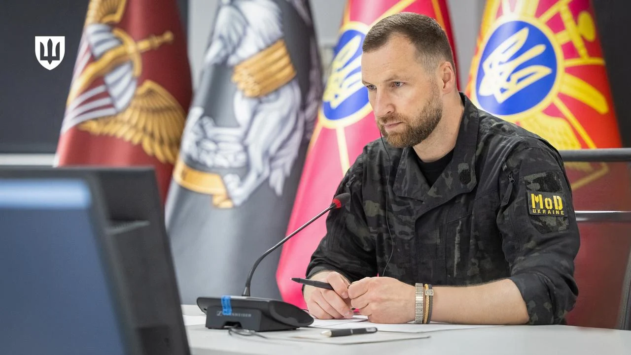 Драпатий та Хмара: нова модель управління в українській армії 11 «Павутина» для росії: Євгеній Хмара пояснив, як Україна має протистояти ворогу