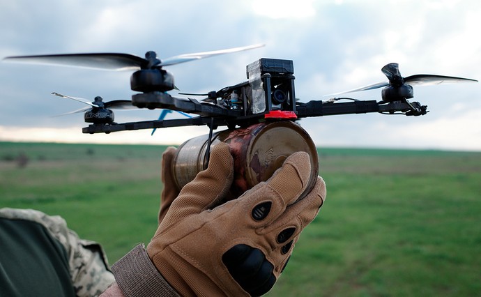 АіФ UA 25 TAF Industries та Upteko створюють FPV-дрони для України
