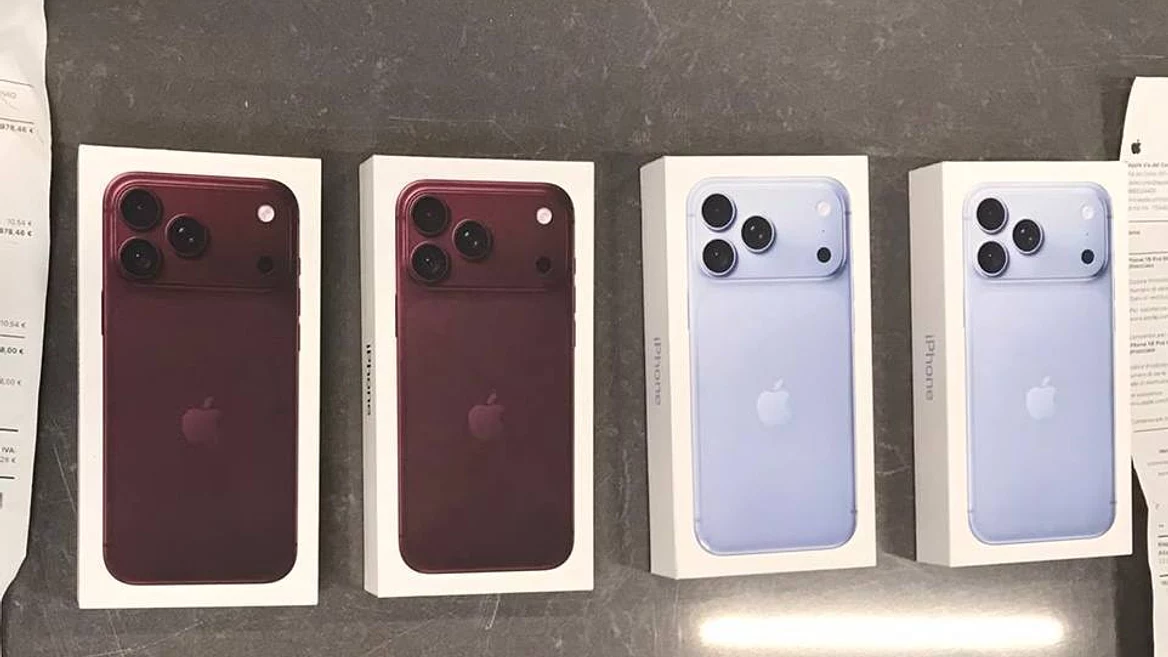 Митники зупинили на кордоні з Польщею контрабанду нових iPhone 2
