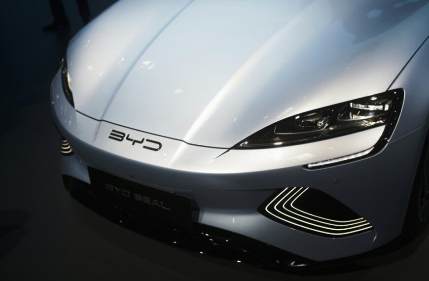 BYD прагне вивезти за кордон понад 2,5 мільйони автівок до 2027 року