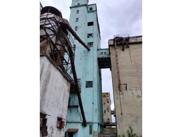 Фото 3 — 70 об'єктів нерухомості та автопарк: Фонд держмайна продає "Хлібну базу" під Харковом