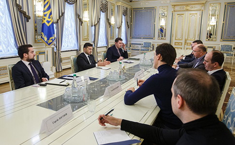 Школярі отримають уроки від телеканалів: Зеленський домовився про співпрацю