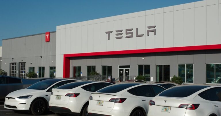 Tesla заснувала дочірню компанію у В'єтнамі для продажу електромобілів 2