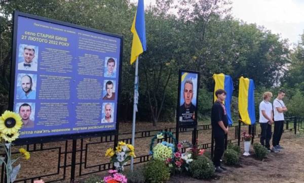 Алея пам’яті у Старому Бикові прикрасилася портретами полеглих Героїв 6