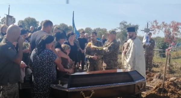Чернігівщина провела в останню путь нацгвардійця, що загинув, захищаючи Україну 7