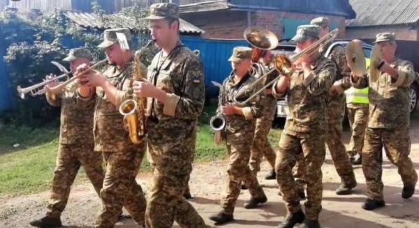 Чернігівщина провела в останню путь нацгвардійця, що загинув, захищаючи Україну 6