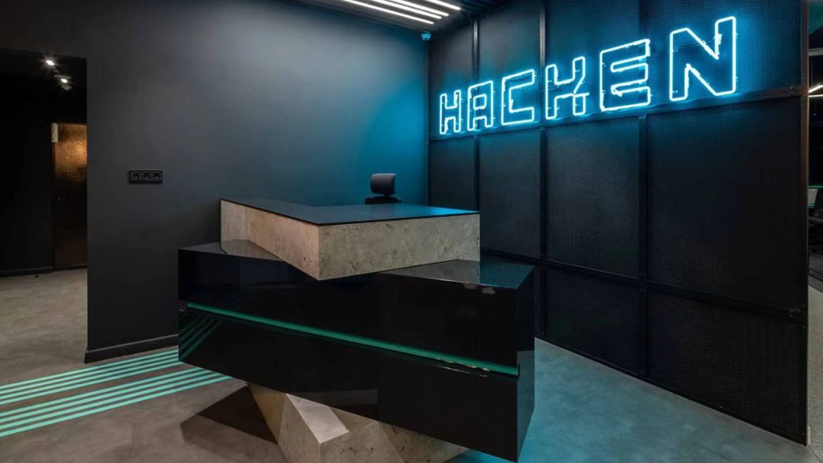 Українська компанія Hacken, яка займається Web3-аудитом безпеки, зазнала атаки, що дозволила хакеру створити 900 млн токенів HAI