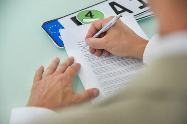 Українська громада за кордоном: виклики та перспективи адаптації