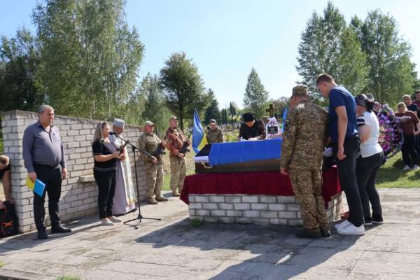 Чернігівщина прощається з сапером Центру розмінування 8