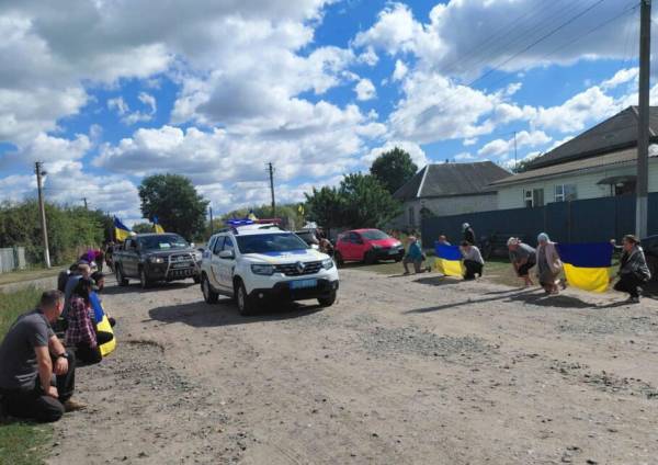 На Чернігівщині попрощалися з героєм, який віддав життя за Україну 5