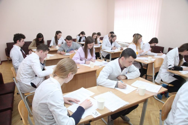 Скорочення медичних вишів та студентських місць: що чекає на українську освіту 7