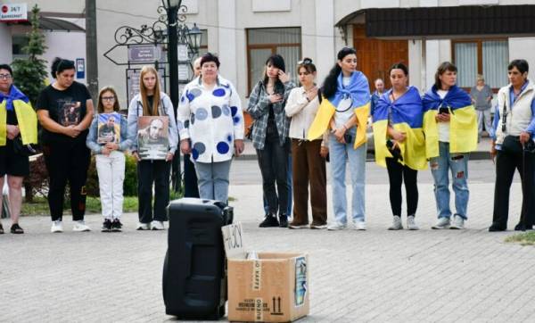 Ніжинці вийшли на підтримку полонених захисників 1