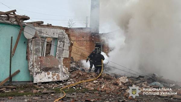 Наслідки атаки дронів на Чернігівщині: пошкоджено склади та будинки 19 Наслідки атаки дронів на Чернігівщині: пошкоджено склади та будинки 13