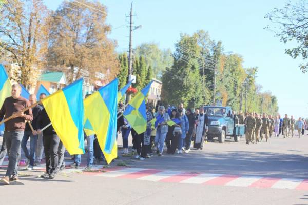 Чернігівщина прощається зі старшим сержантом Нацгвардії 7 Чернігівщина прощається зі старшим сержантом Нацгвардії 5