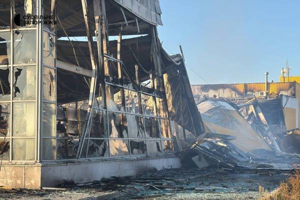 Очевидці розповідають про пожежу в "Амсторі" на Бабурці 6