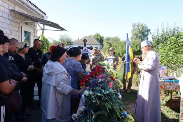 На Чернігівщині провели в останню путь загиблого мінера 8