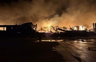 Російський удар змусив зупинити картонно-паперове виробництво в Києві